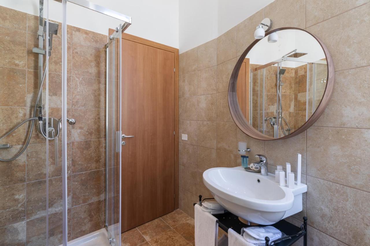 Vatican Domus Luxury Rooms ローマ エクステリア 写真
